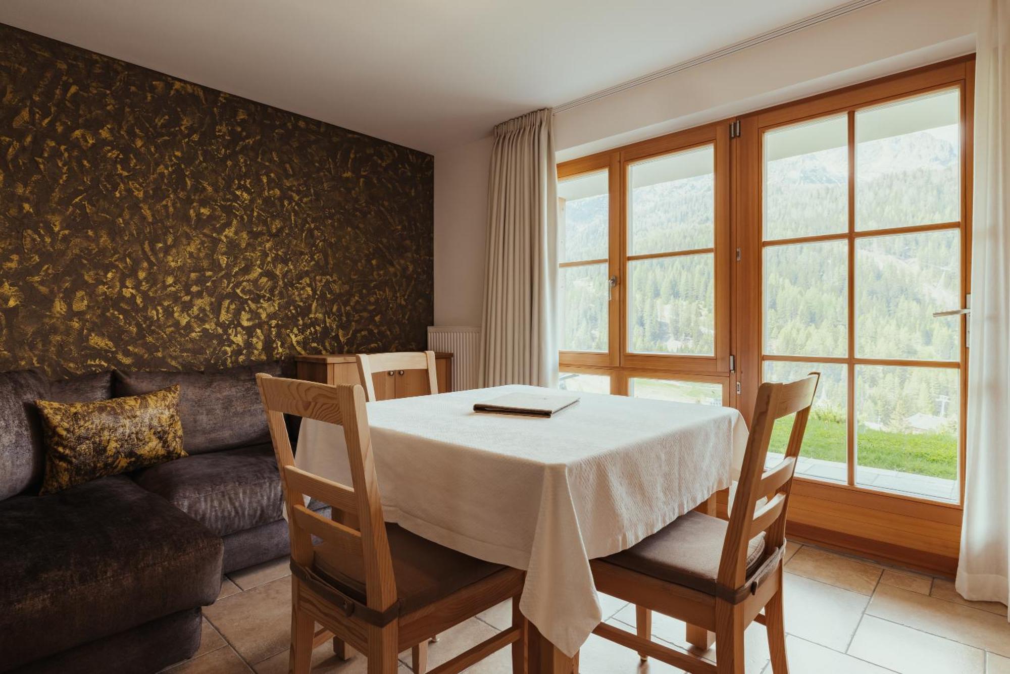 Refugium Laflu Apartments Корвара ин Бадия Екстериор снимка